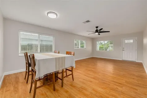 5621 16th Avenue N St Petersburg FL 33710