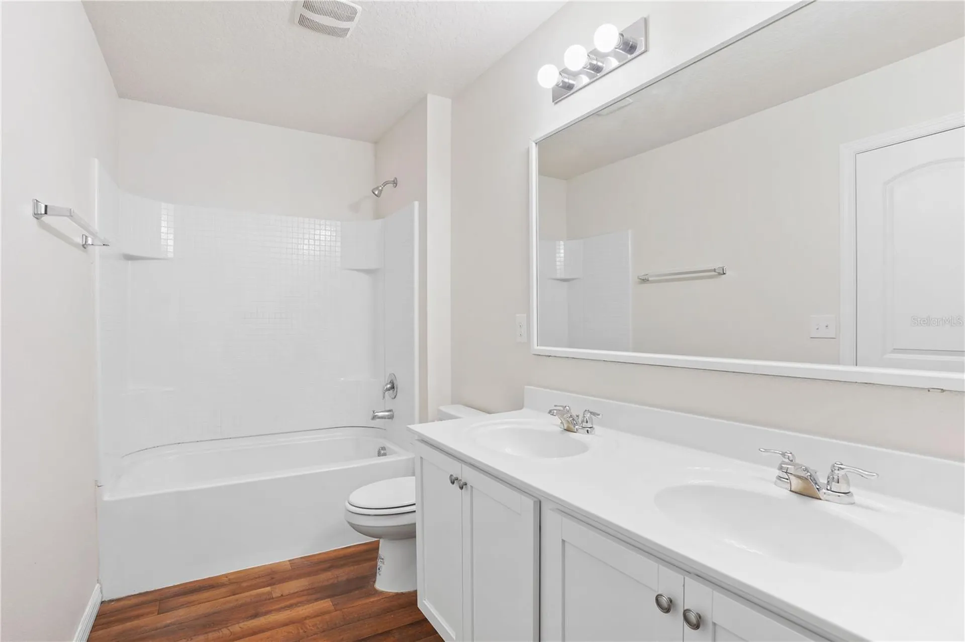 252 Fig Court Kissimmee FL 34759