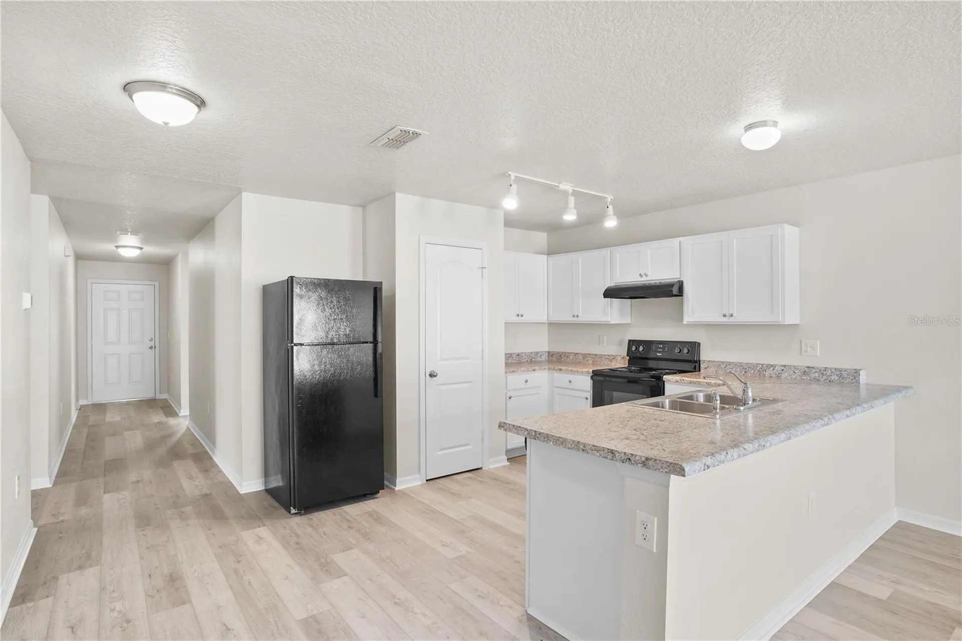 252 Fig Court Kissimmee FL 34759