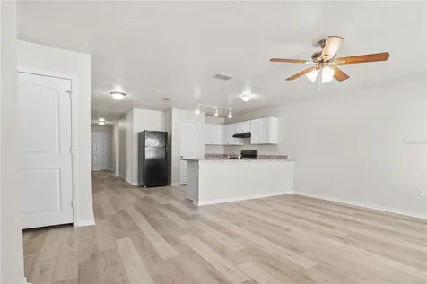 252 Fig Court Kissimmee FL 34759