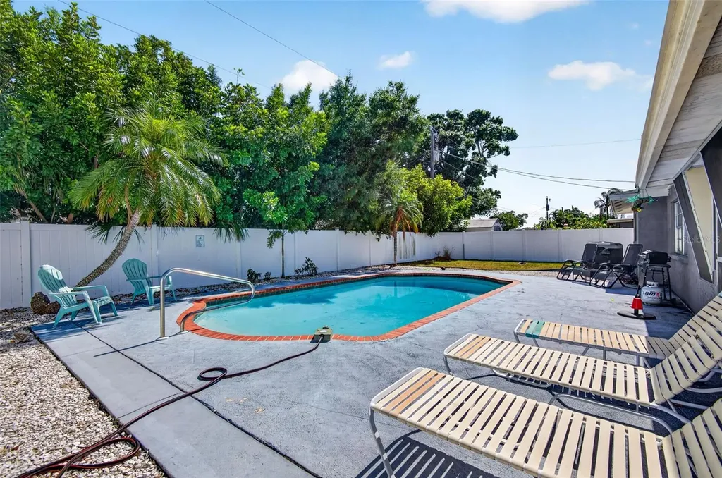 3009 22nd Avenue W Bradenton FL 34205