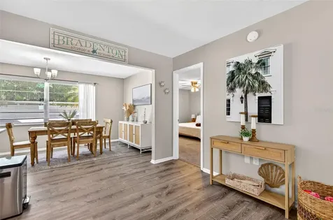 3009 22nd Avenue W Bradenton FL 34205