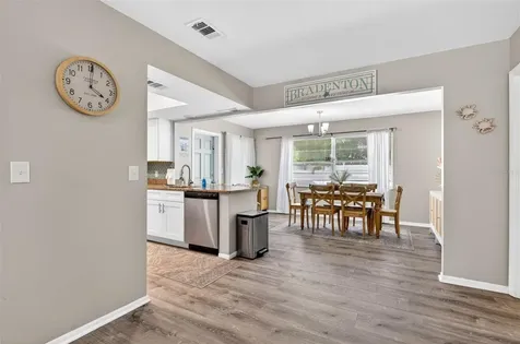 3009 22nd Avenue W Bradenton FL 34205