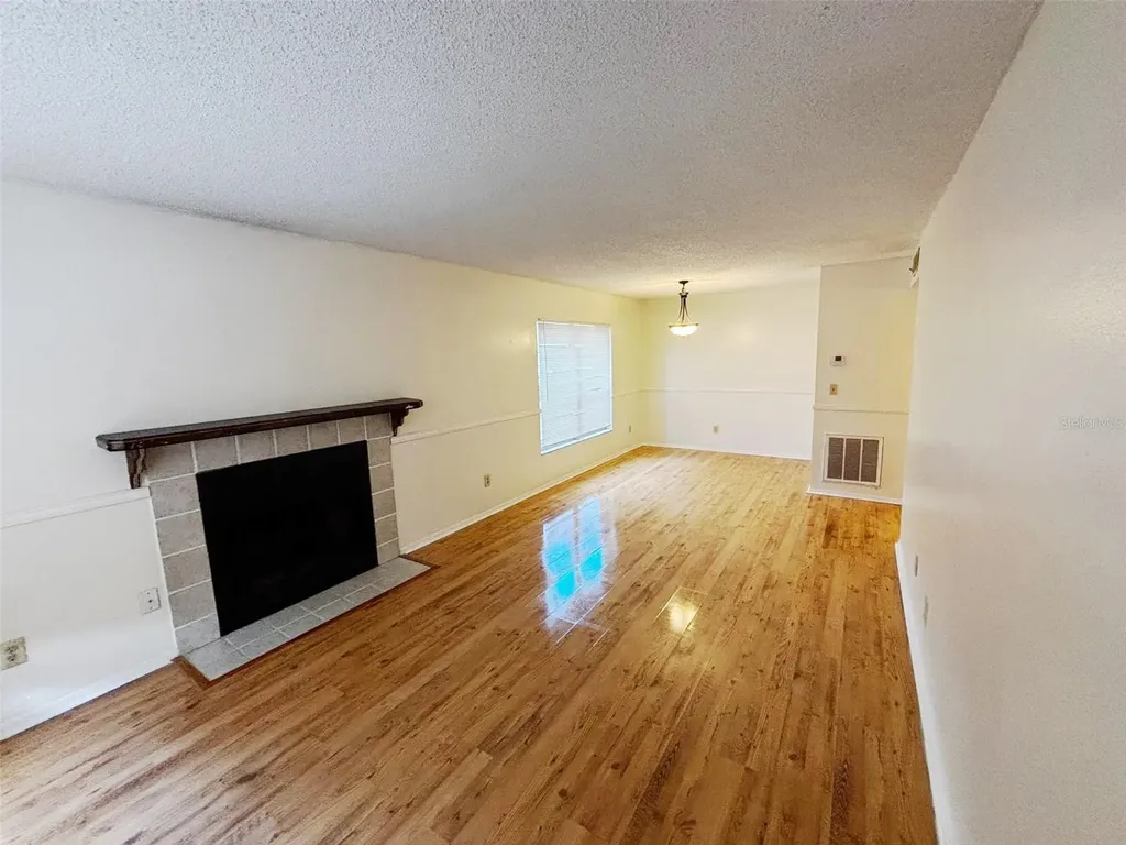 4034 Dream Oak Place Tampa FL 33613