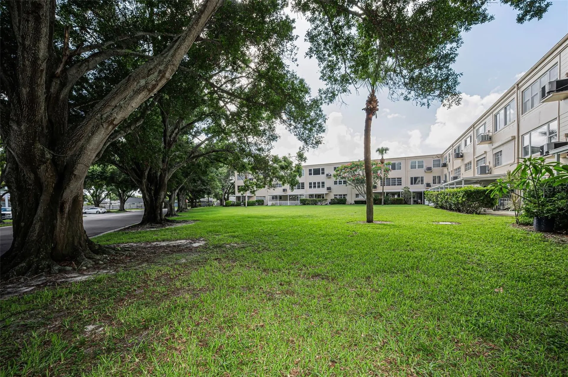 2384 Tahitian Lane Clearwater FL 33763