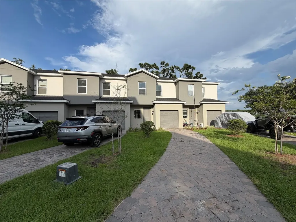 1209 Southstation Place Orlando FL 32827