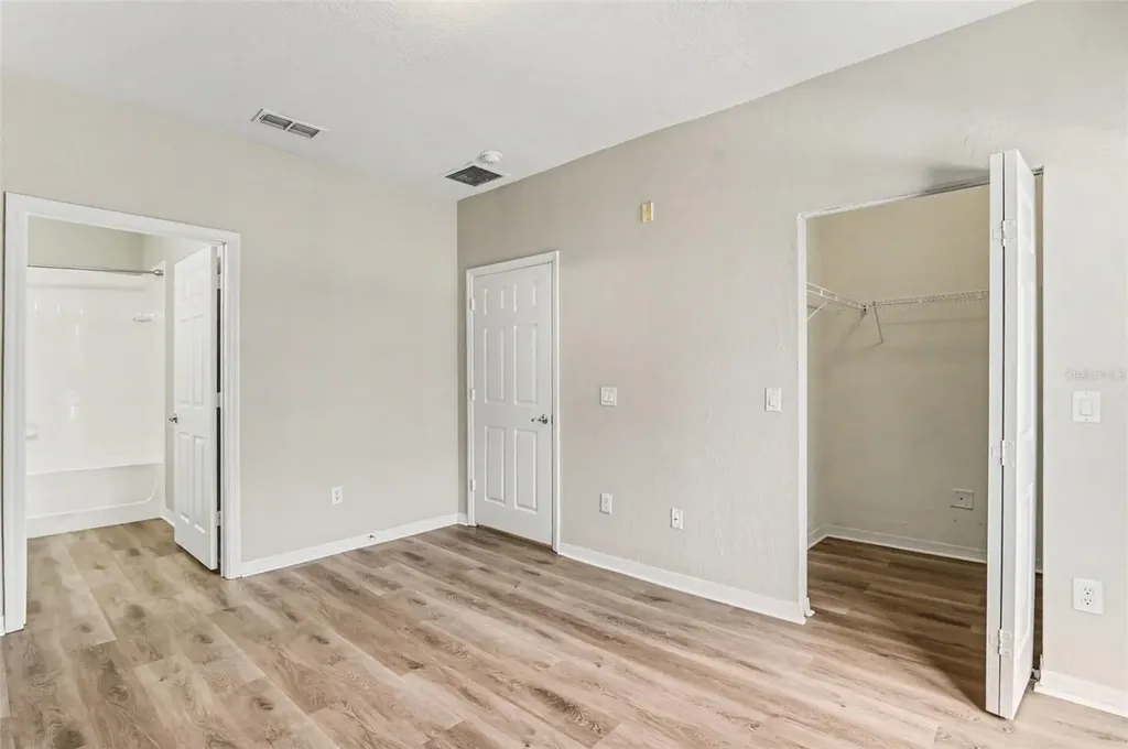 2586 Grand Central Parkway Orlando FL 32839