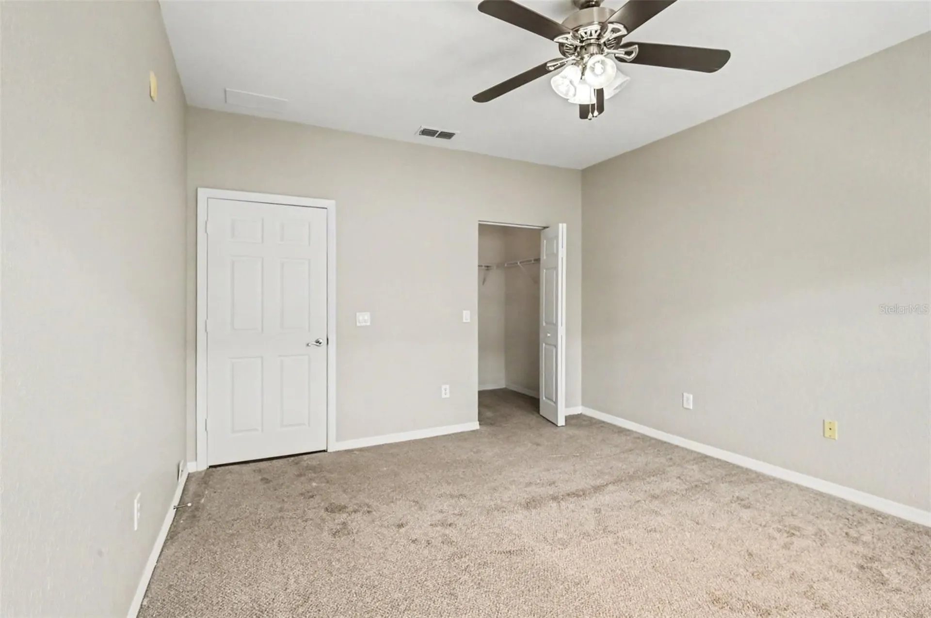 2586 Grand Central Parkway Orlando FL 32839