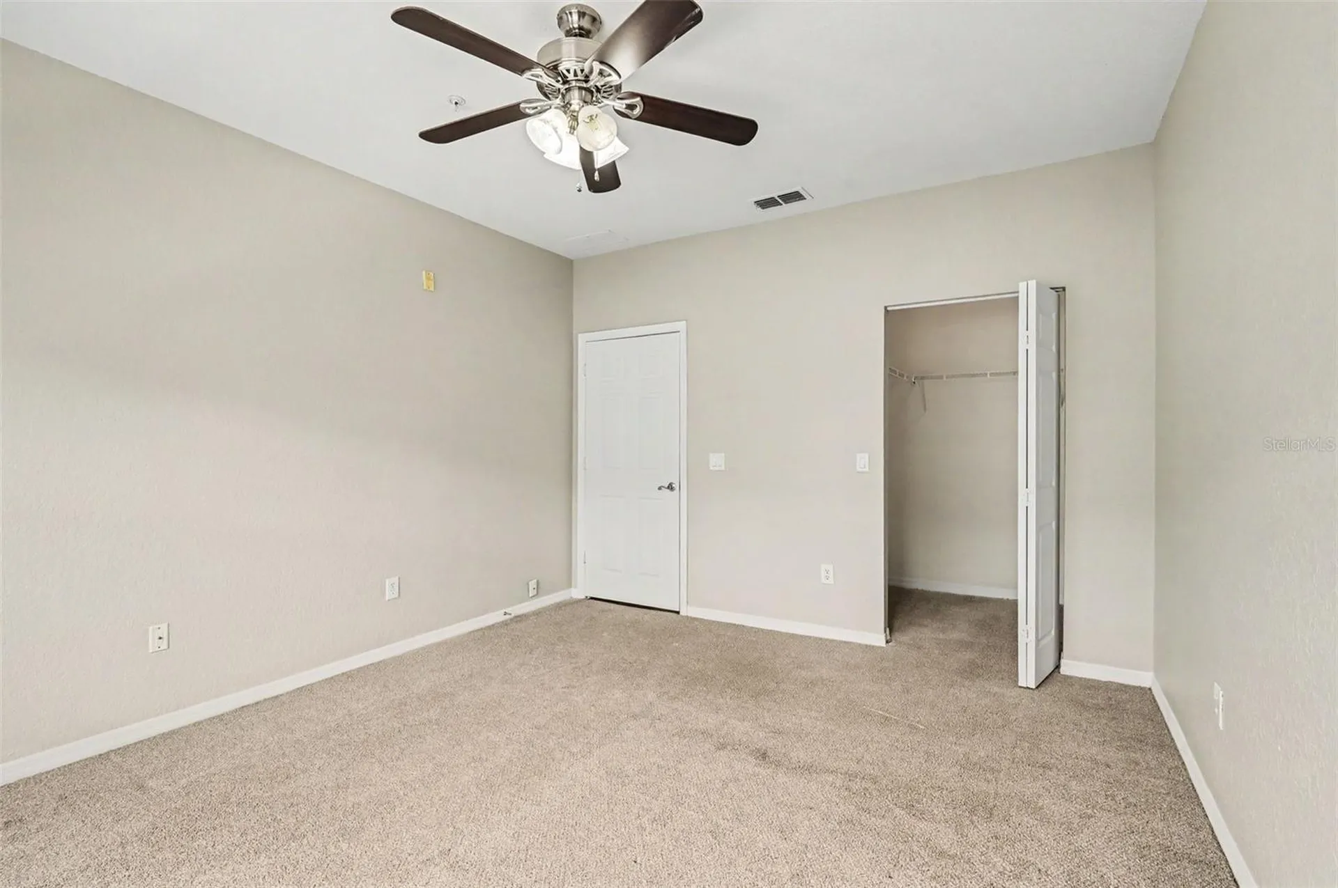 2586 Grand Central Parkway Orlando FL 32839