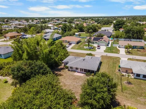 10123 Melanie Avenue Englewood FL 34224