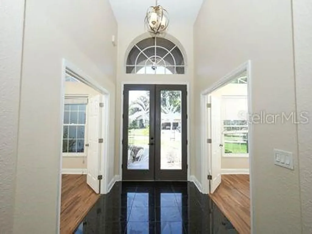 16 Oakland Pointe Circle Oakland FL 34760