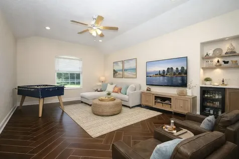 16 Oakland Pointe Circle Oakland FL 34760