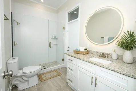 16 Oakland Pointe Circle Oakland FL 34760