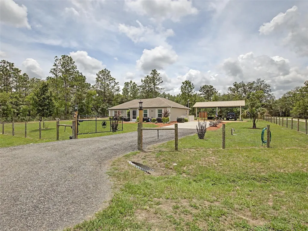 12368 SW 81st Street Dunnellon FL 34432