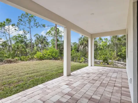 11042 Carnegie Avenue Englewood FL 34224