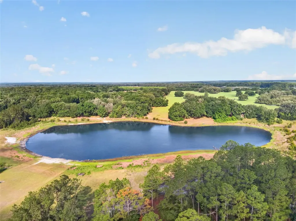 505 N State Road 21 Hawthorne FL 32640