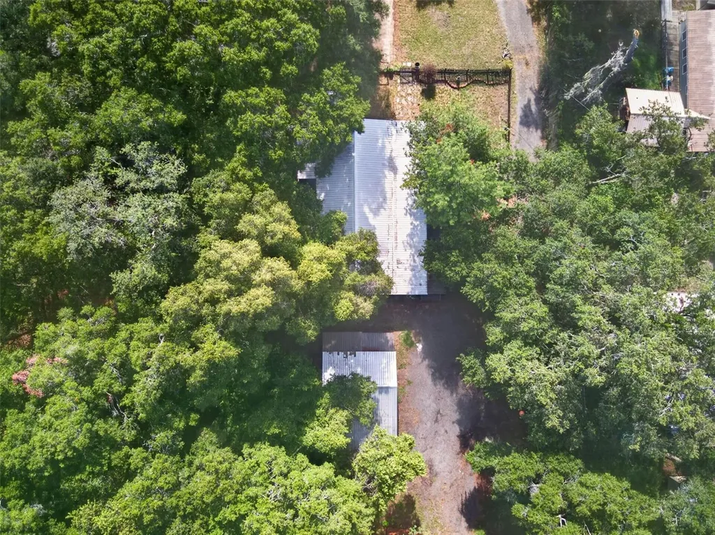 505 N State Road 21 Hawthorne FL 32640