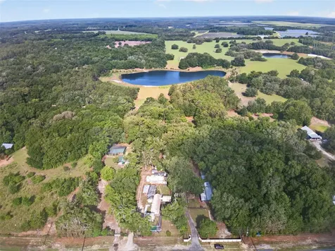 505 N State Road 21 Hawthorne FL 32640