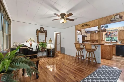 505 N State Road 21 Hawthorne FL 32640