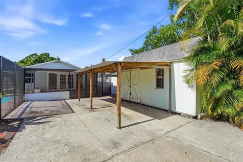 695 41st Street N St Petersburg FL 33713