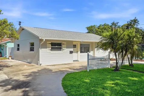 695 41st Street N St Petersburg FL 33713