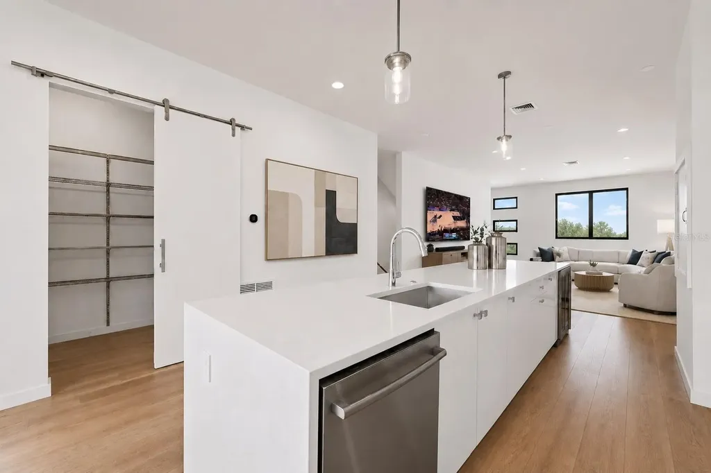 532 W Plaza Place Tampa FL 33602
