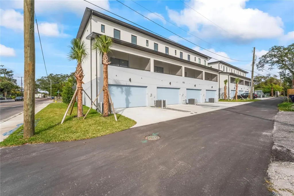 532 W Plaza Place Tampa FL 33602