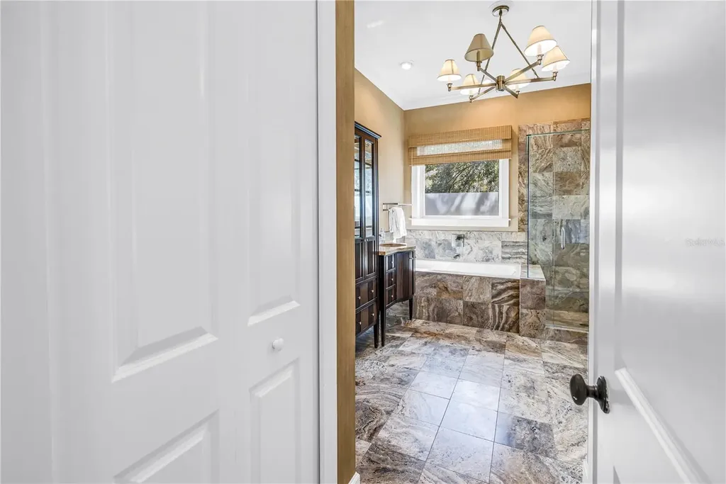 2716 W Thornton Avenue Tampa FL 33611