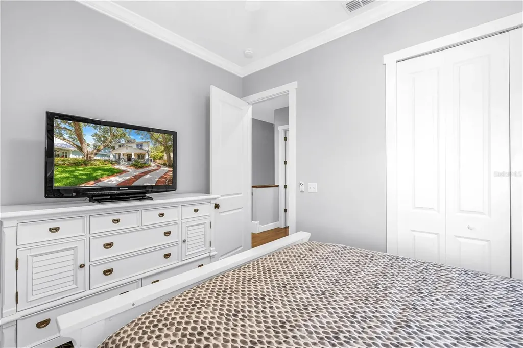 2716 W Thornton Avenue Tampa FL 33611