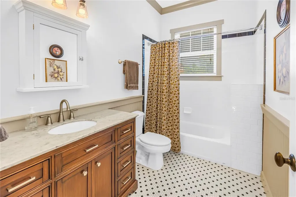 2716 W Thornton Avenue Tampa FL 33611