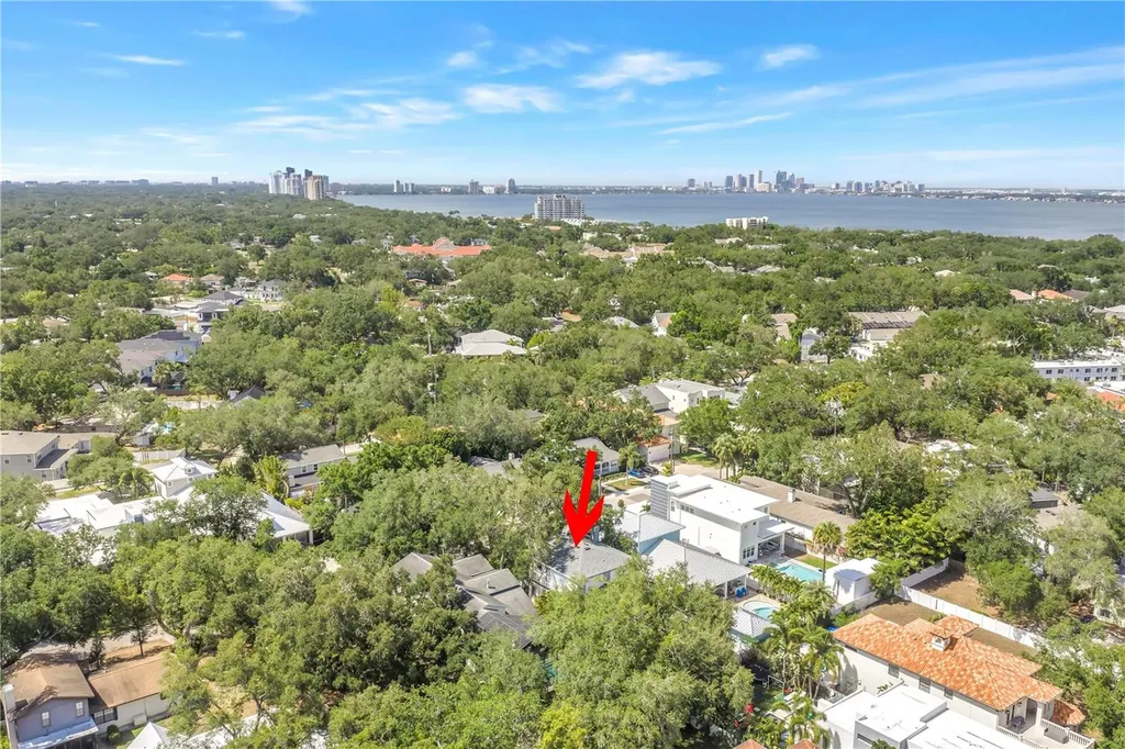 2716 W Thornton Avenue Tampa FL 33611
