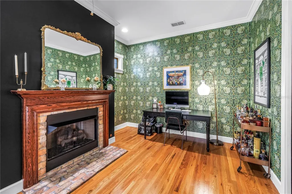 2716 W Thornton Avenue Tampa FL 33611