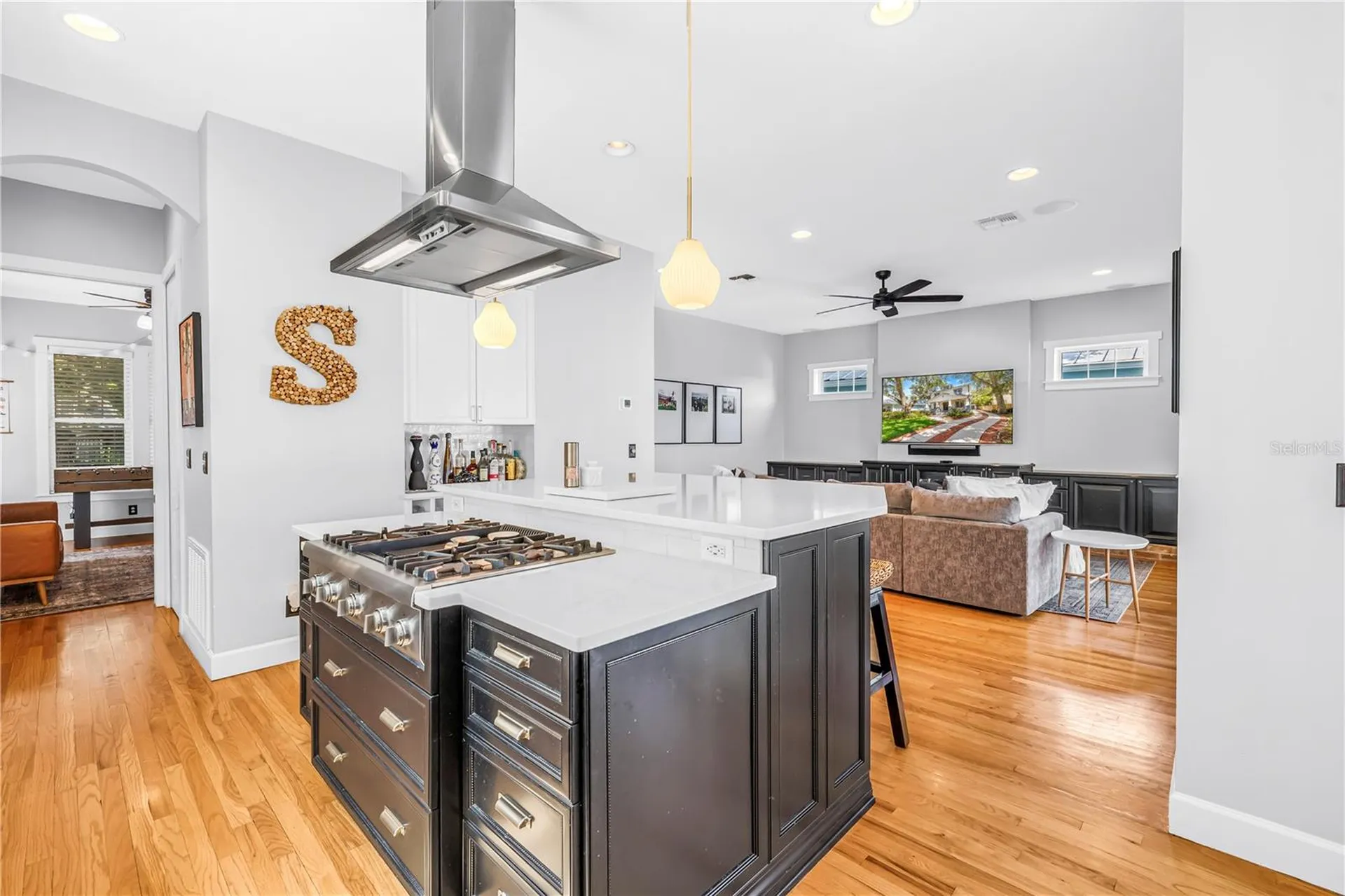 2716 W Thornton Avenue Tampa FL 33611