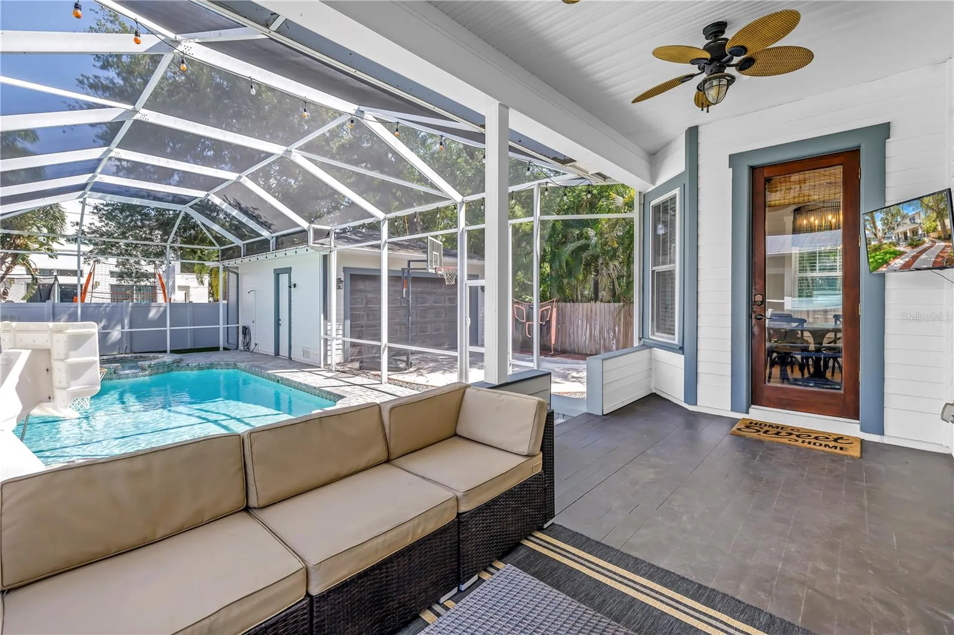 2716 W Thornton Avenue Tampa FL 33611