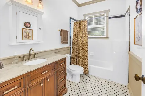 2716 W Thornton Avenue Tampa FL 33611