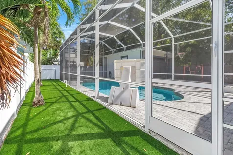 2716 W Thornton Avenue Tampa FL 33611