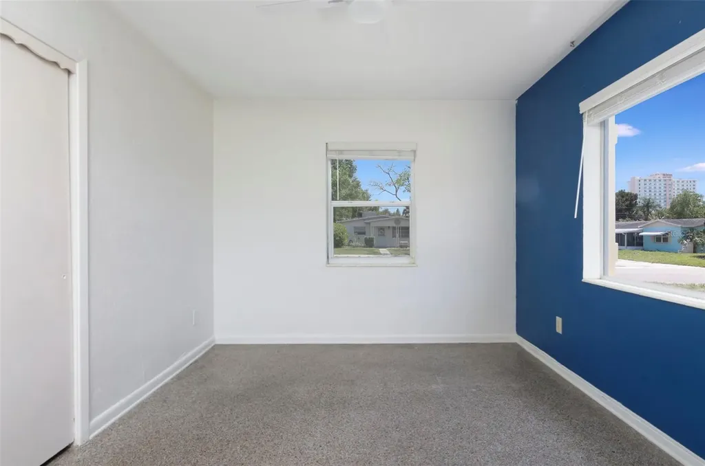 441 57th Street N St Petersburg FL 33710