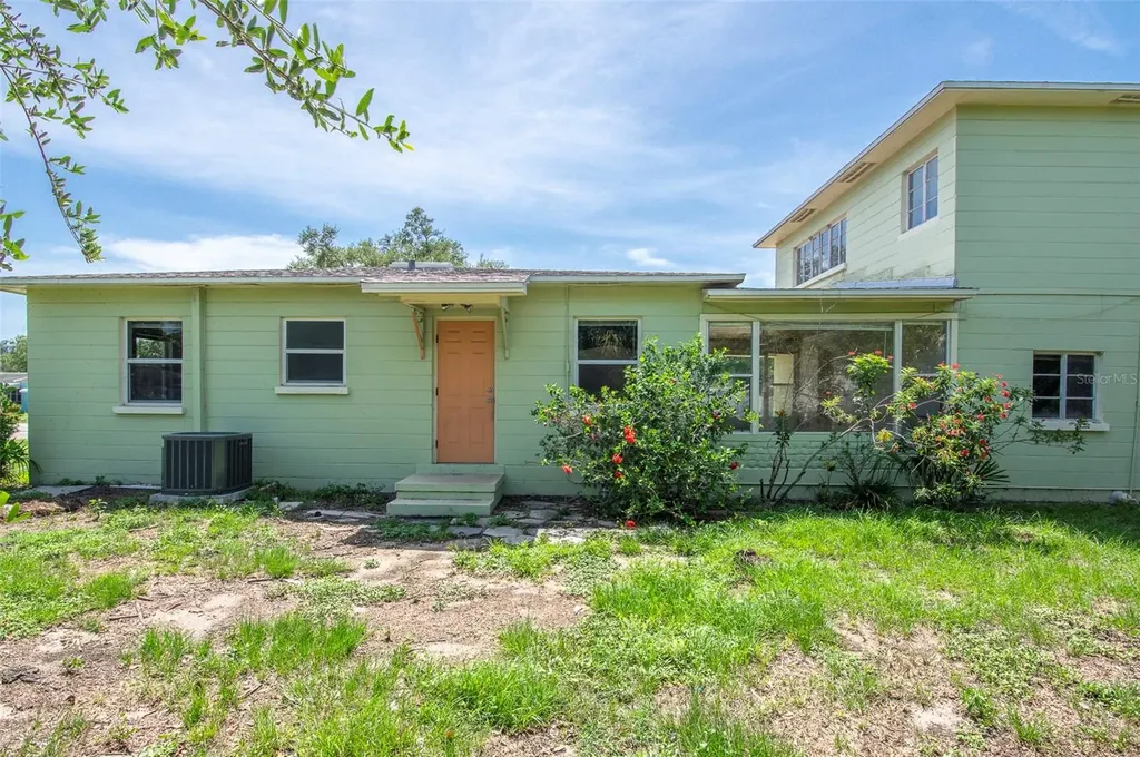 441 57th Street N St Petersburg FL 33710