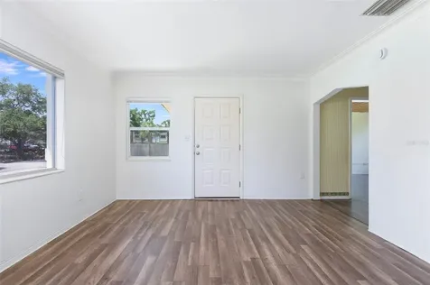 441 57th Street N St Petersburg FL 33710