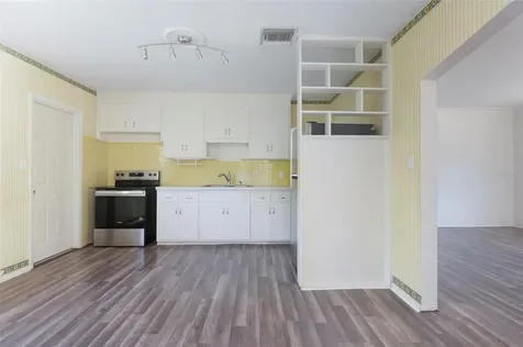 441 57th Street N St Petersburg FL 33710