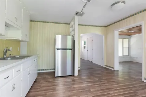 441 57th Street N St Petersburg FL 33710