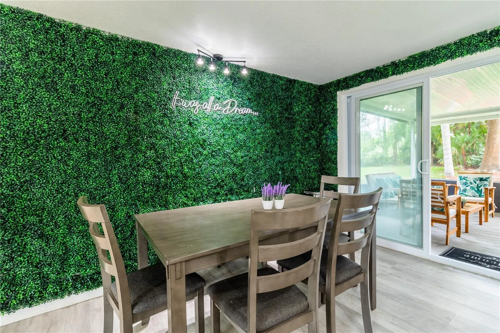 219 S Webb Road Plant City FL 33566