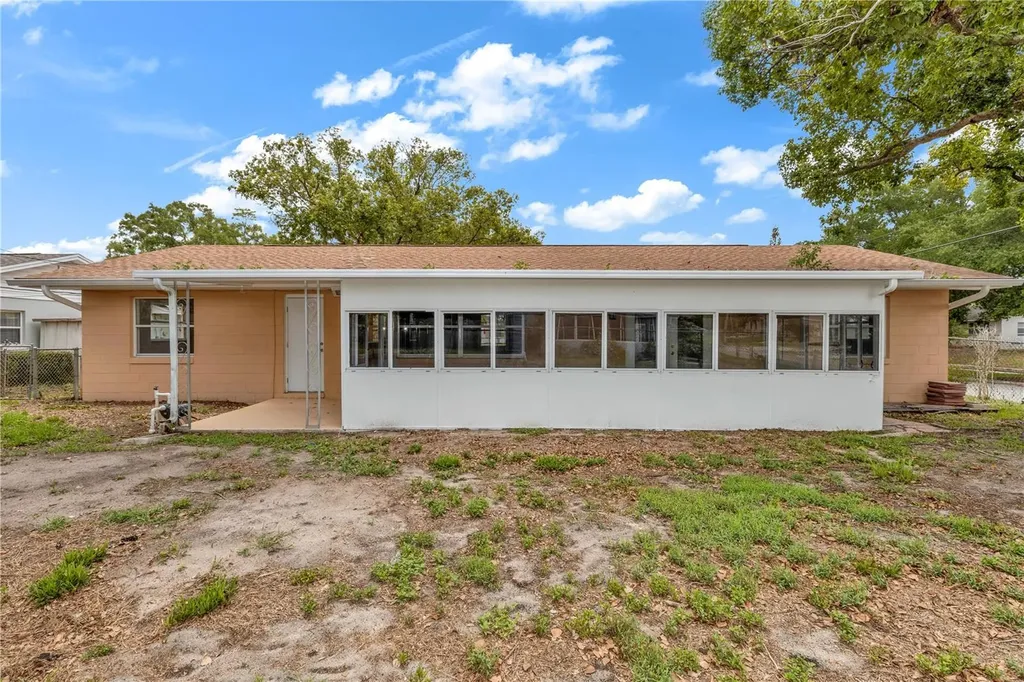 4992 E Wind Street Orlando FL 32812