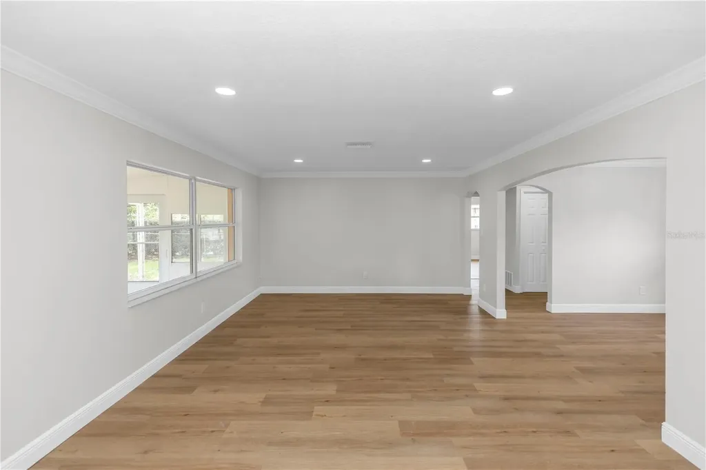 4992 E Wind Street Orlando FL 32812