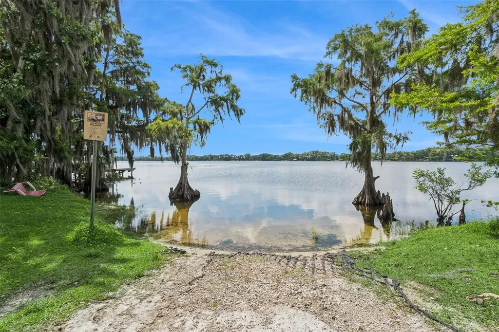 810 Mazurka Drive Chuluota FL 32766