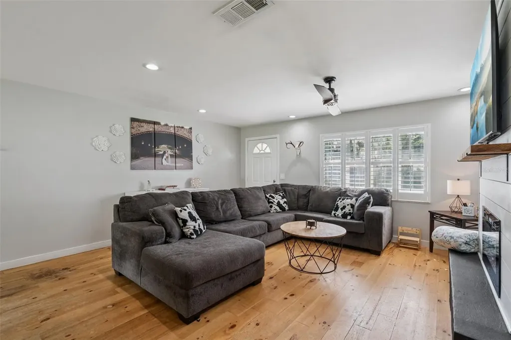 810 Mazurka Drive Chuluota FL 32766