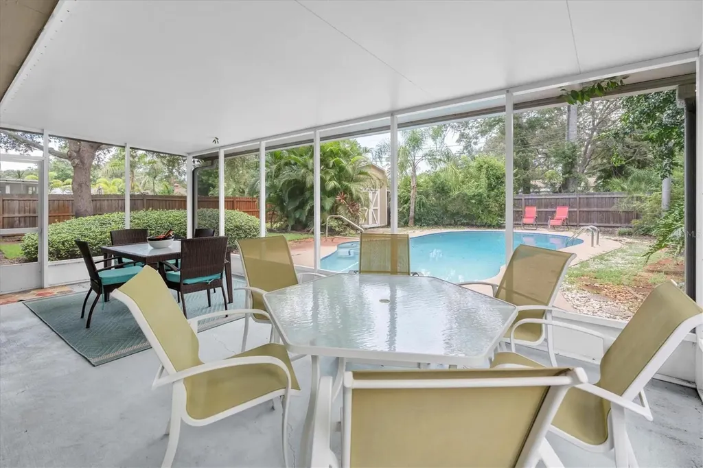 6237 13th Avenue S Gulfport FL 33707