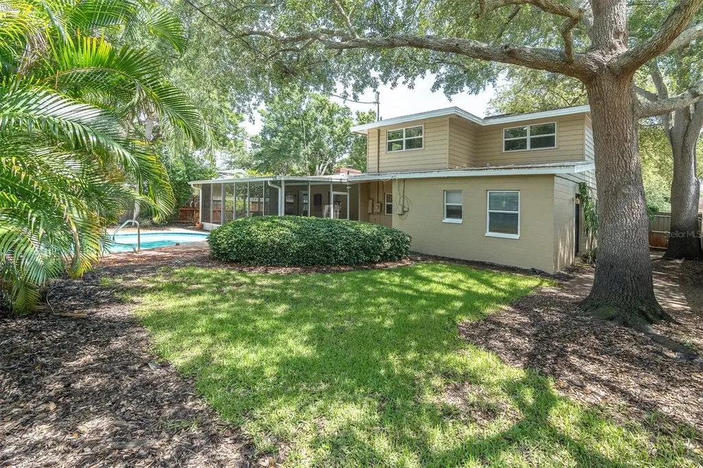 6237 13th Avenue S Gulfport FL 33707