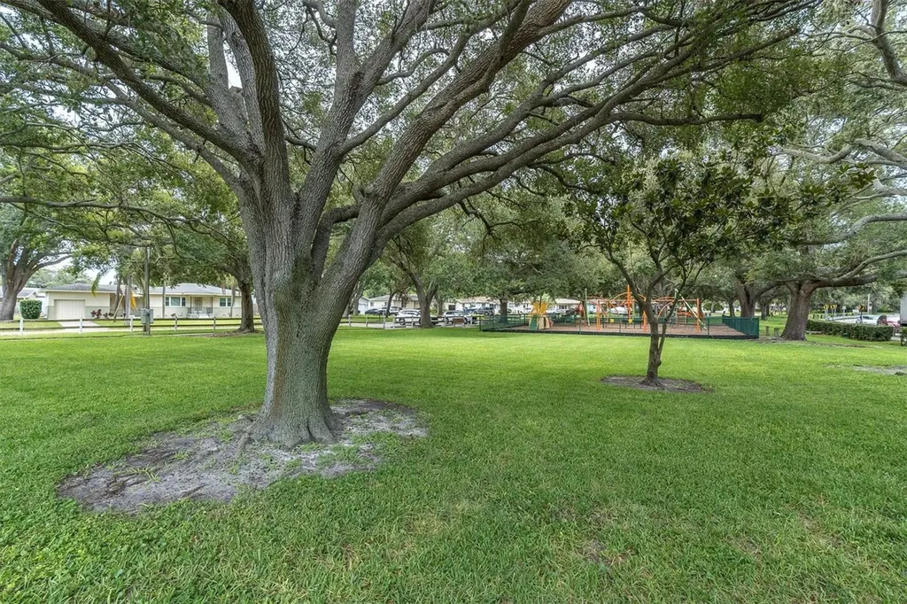 6237 13th Avenue S Gulfport FL 33707