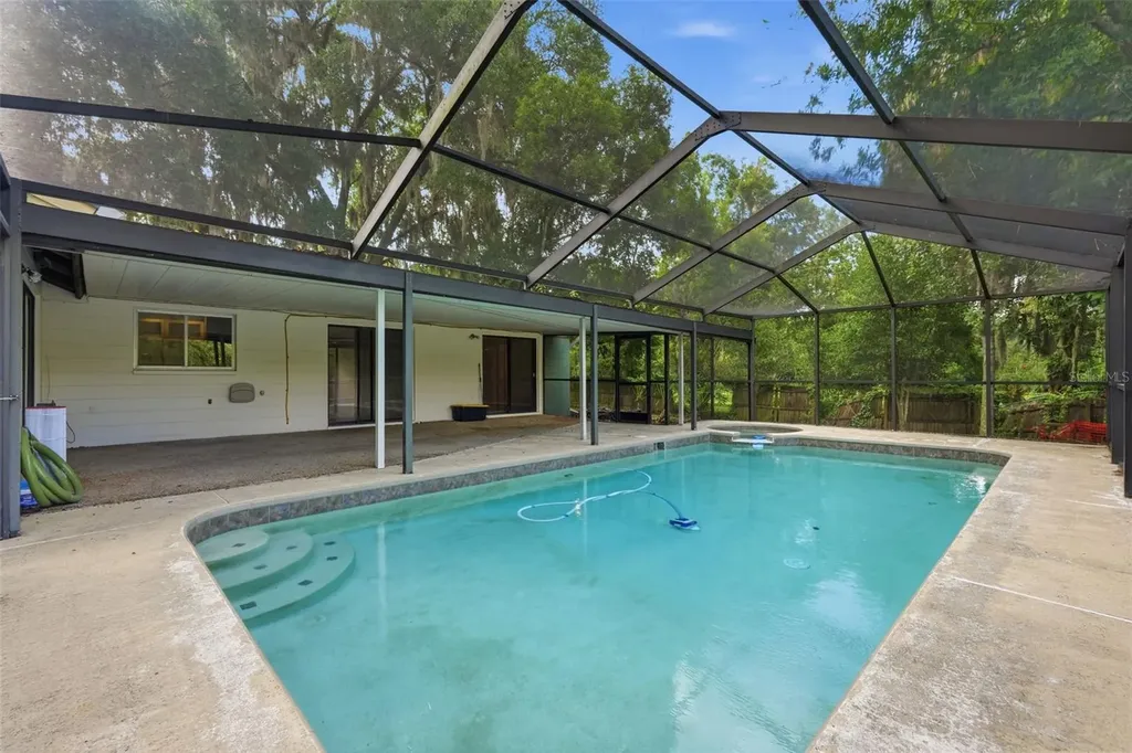 1211 Fairfax S Lakeland FL 33813